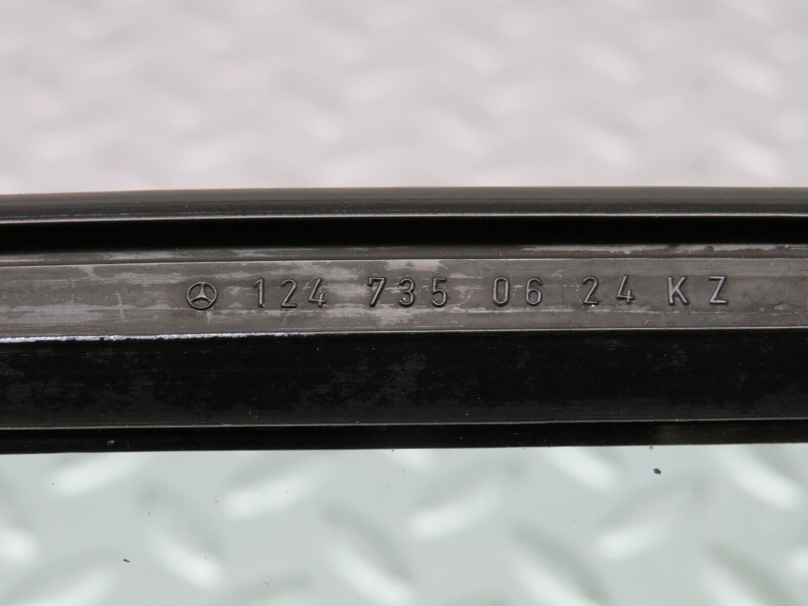 30443 Mercedes-Benz W124 230E Rear Right Quarter Window Glass 1247350624