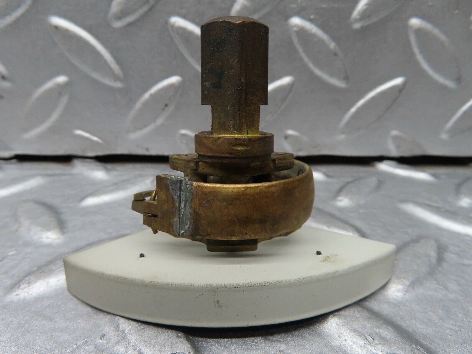 18345 Mercedes-Benz W115 Oil Pressure Gauge