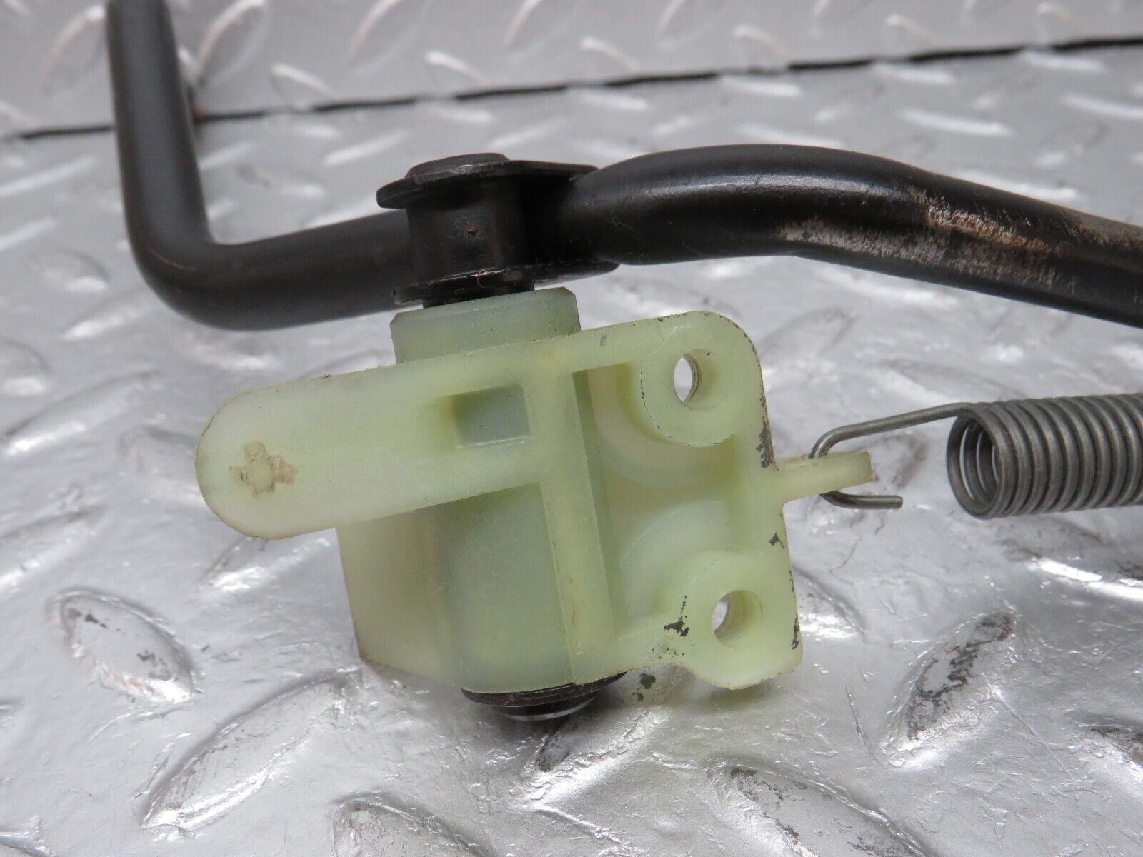 33727 Mercedes-Benz W201 190E 2.0L Accelerator Pedal Linkage 2013010218