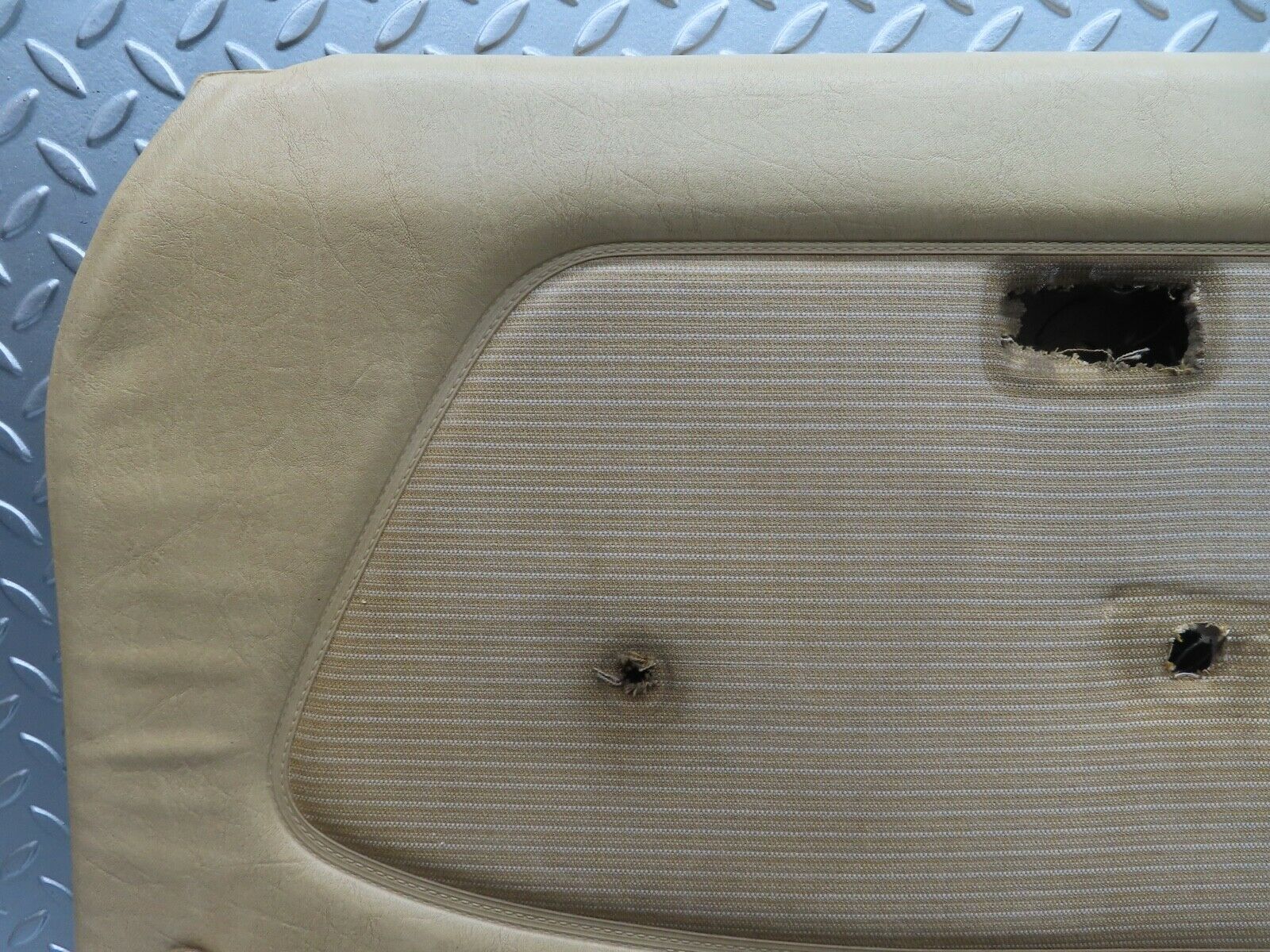 21124 Mercedes-Benz W123 230E Front Right Door Card Beige