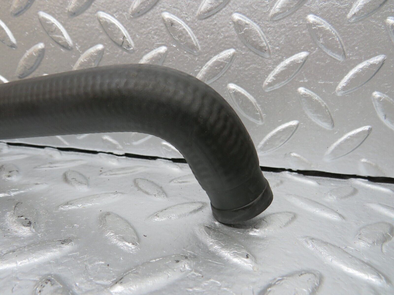 31059 Mercedes-Benz W123 200D Heater Hose 1238321094