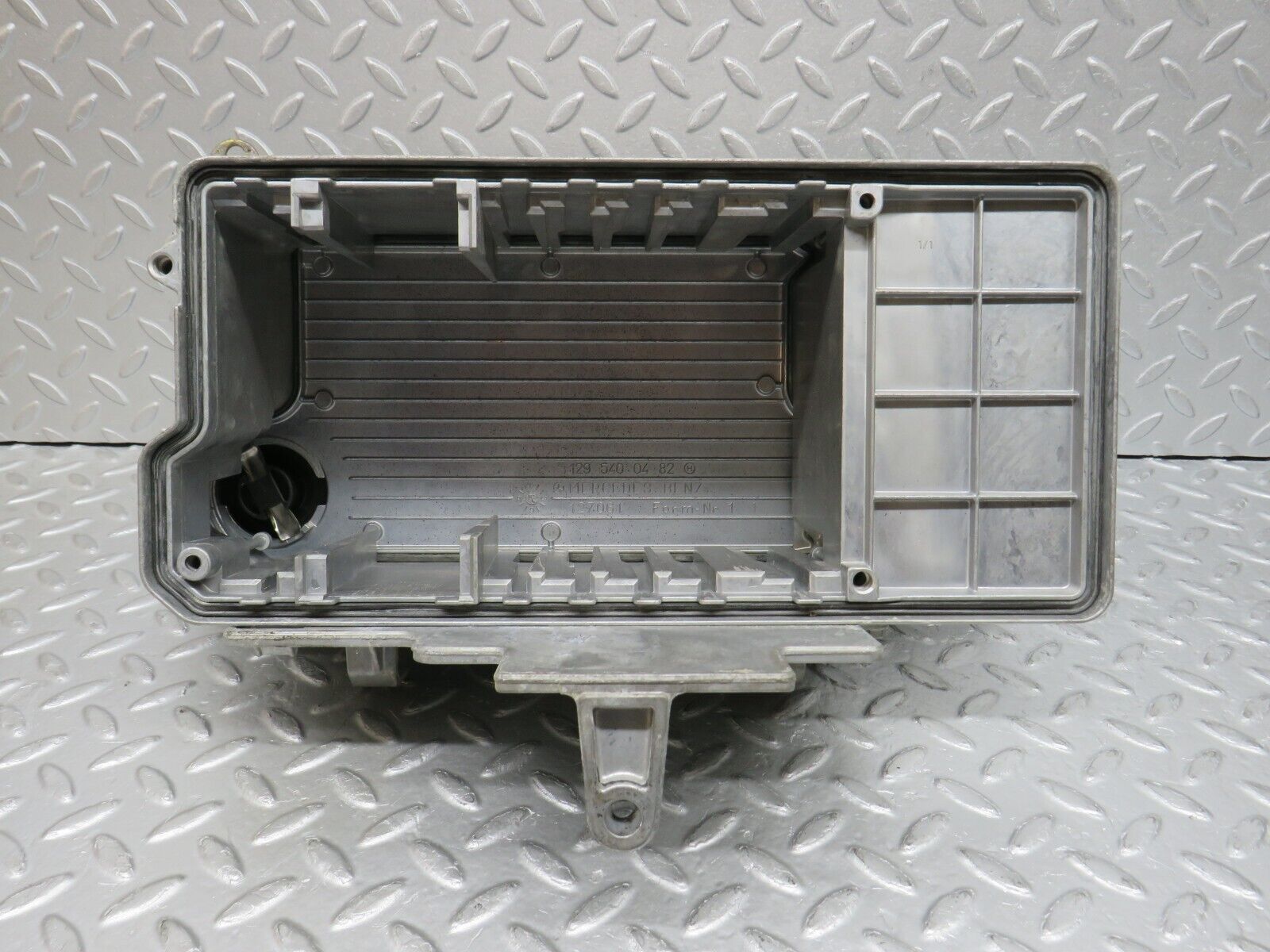 38441 Mercedes-Benz R129 280SL ECU Control Unit Housing 1295459040 1295400482