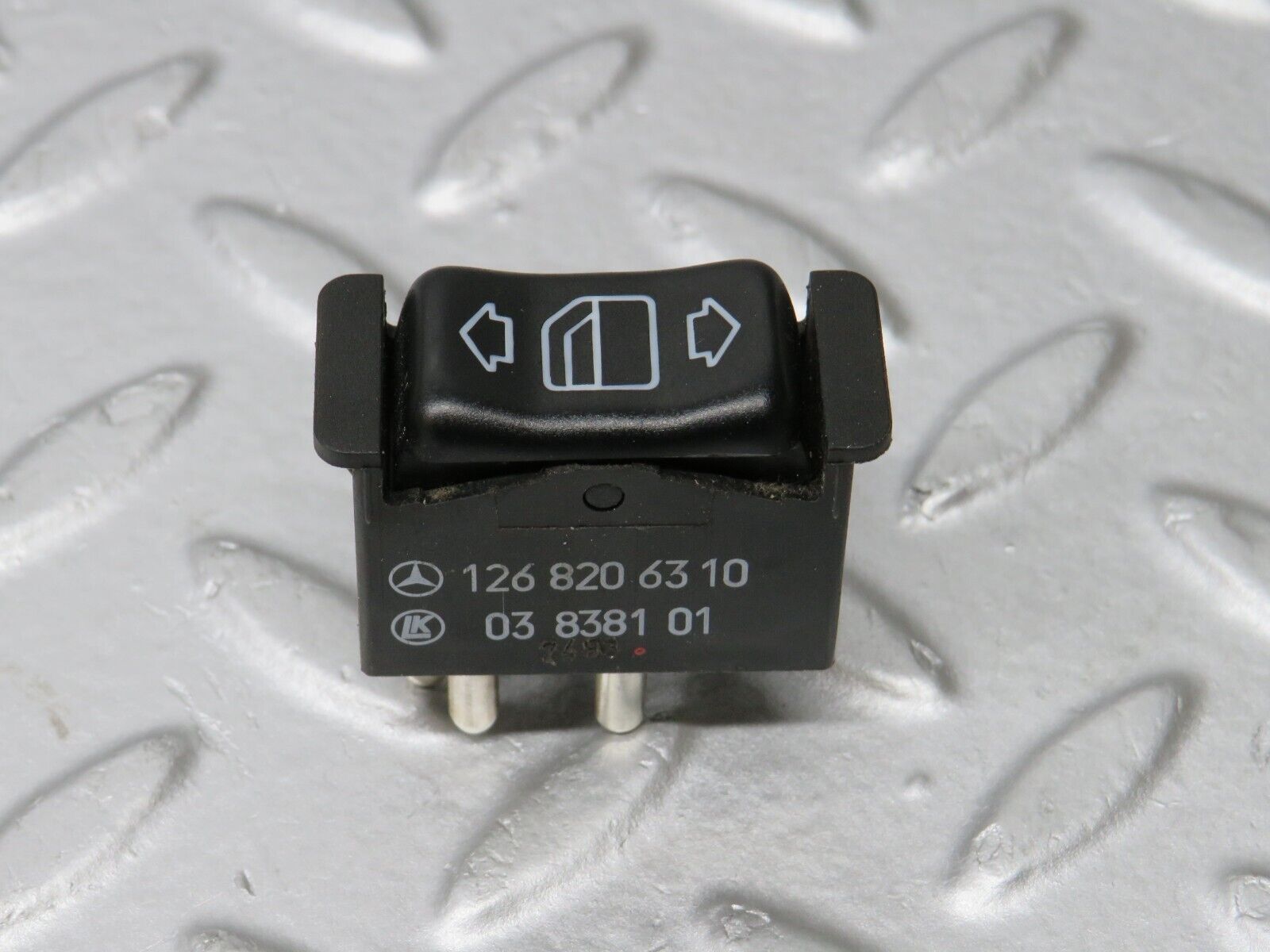 38960 Mercedes-Benz W201 190E 2.6L Rear Electric Window Switch 1268206310