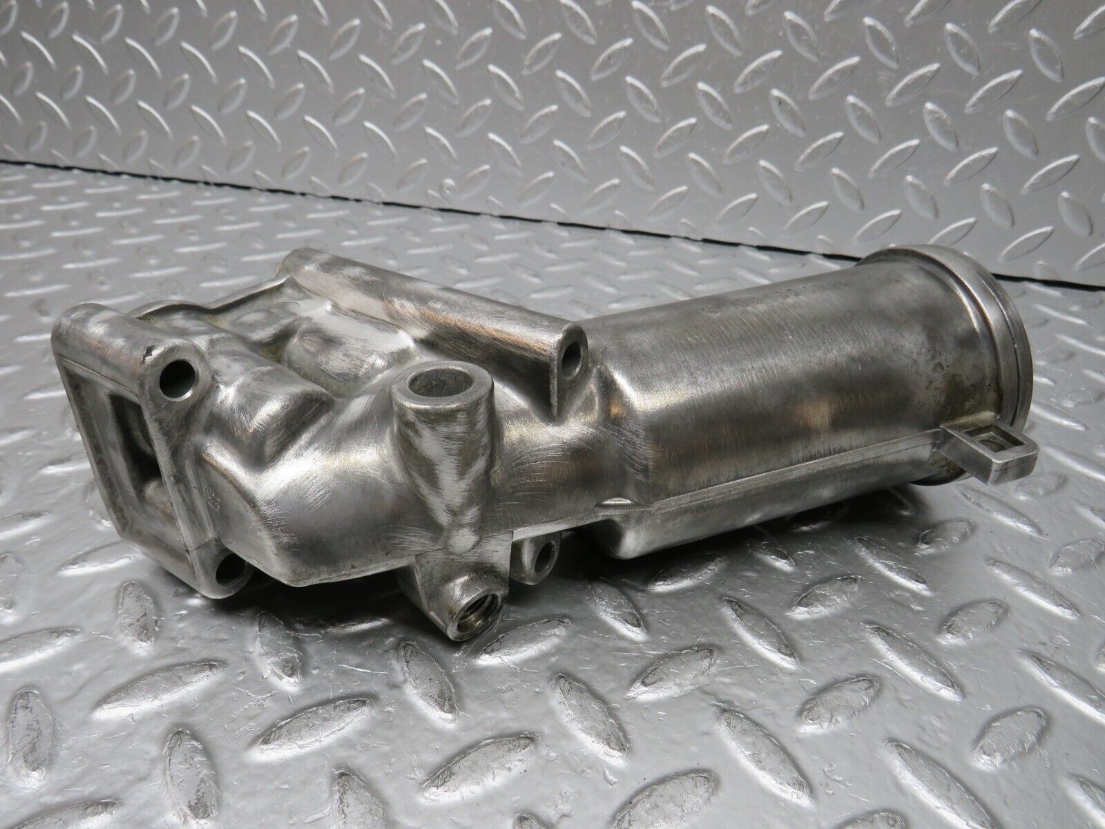 30823 Mercedes-Benz W201 190E 2.0L Oil Filter Housing 1021801211 1021840325