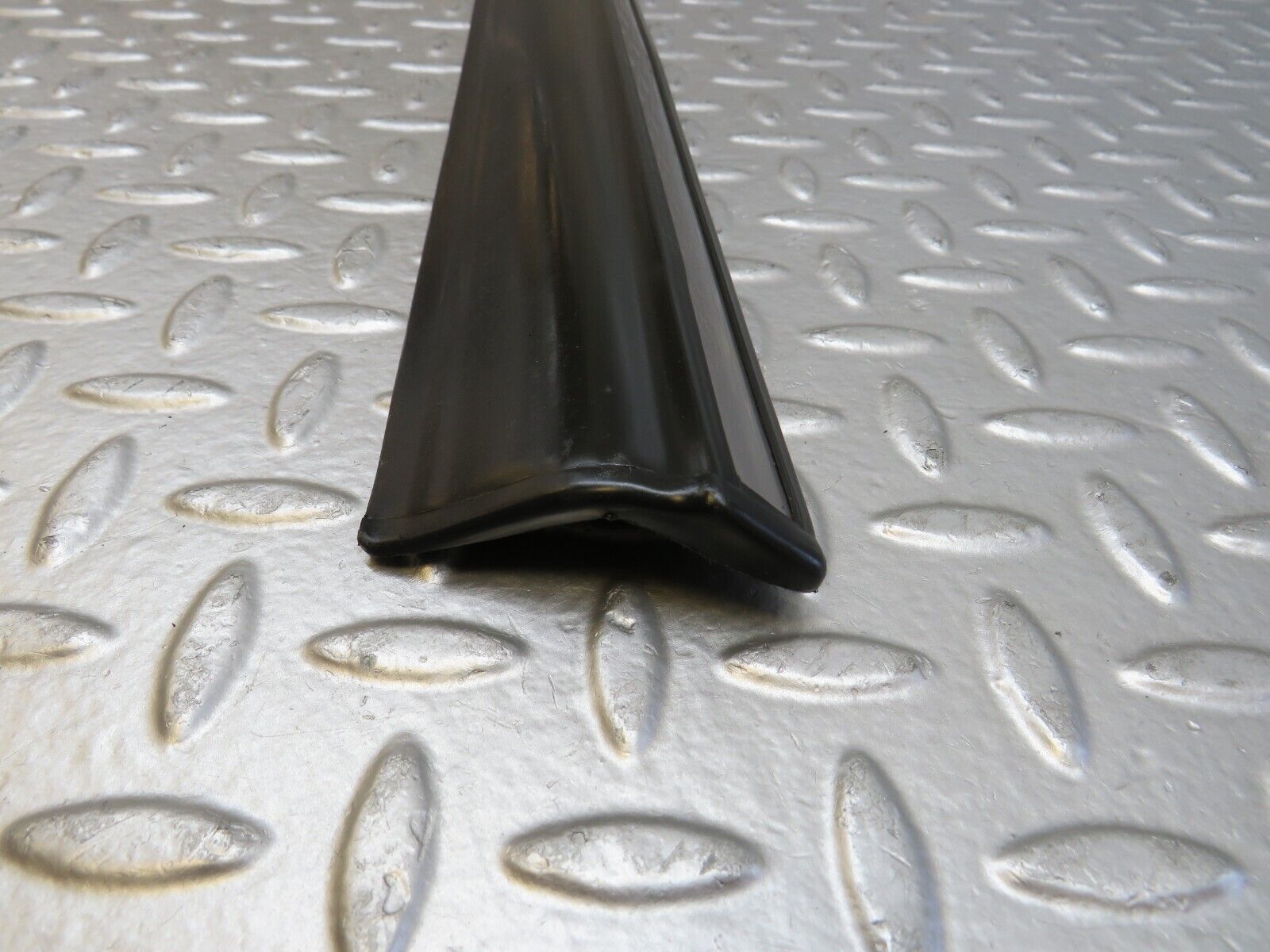 26790 Mercedes-Benz W123 240D Front Left Door Lower Trim