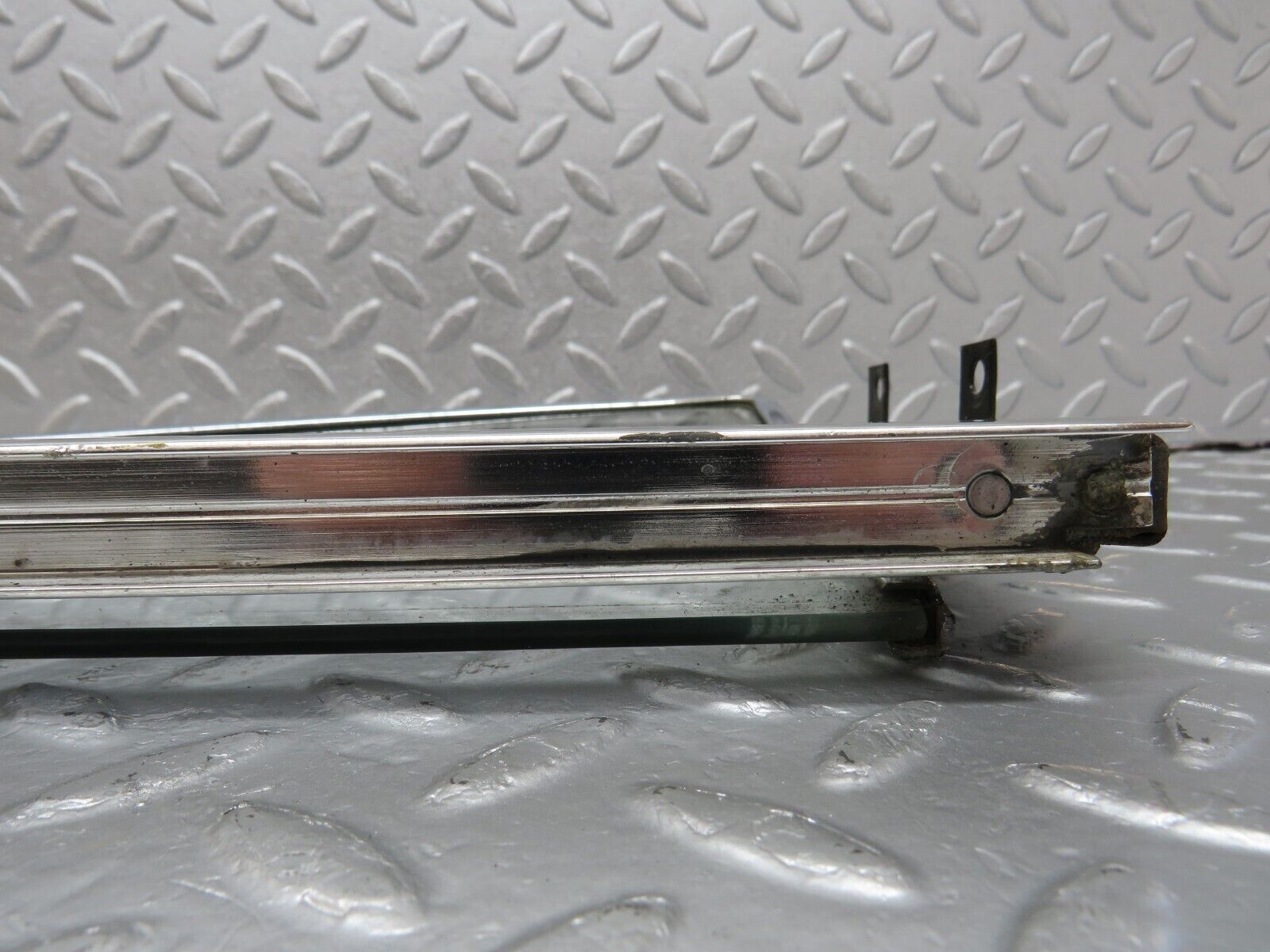 40501 Mercedes-Benz W110 230 Front Left Quarter Window