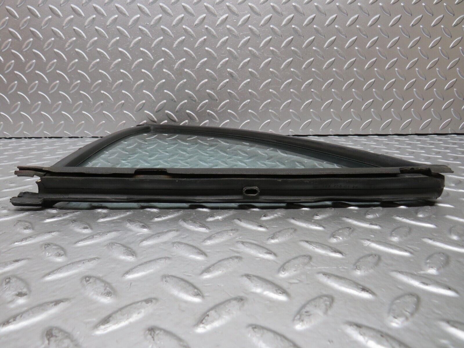 27890 Mercedes-Benz W123 280E Rear Left Quarter Window Glass