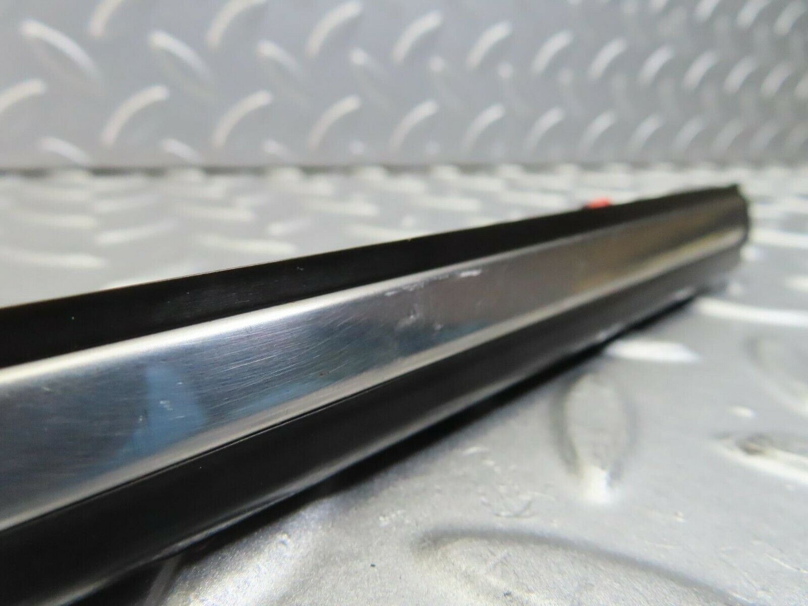 10247 Mercedes-Benz W123 Rear Left Door Centre Moulding Trim