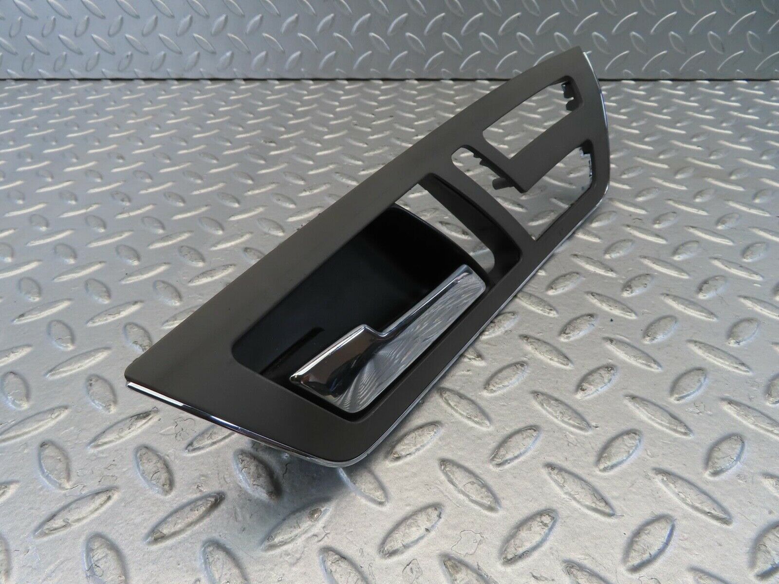 11107 Mercedes-Benz W221 S320 Front Left Door Handle 2217205748