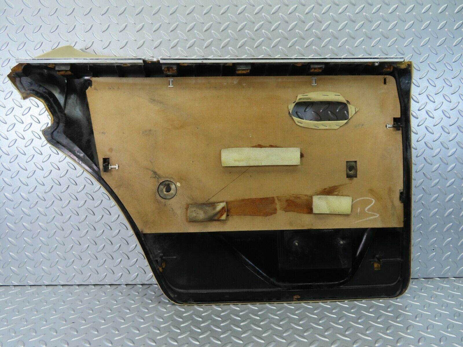 7315 Mercedes-Benz W116 450SE Rear Right Door Card Beige 1167370270