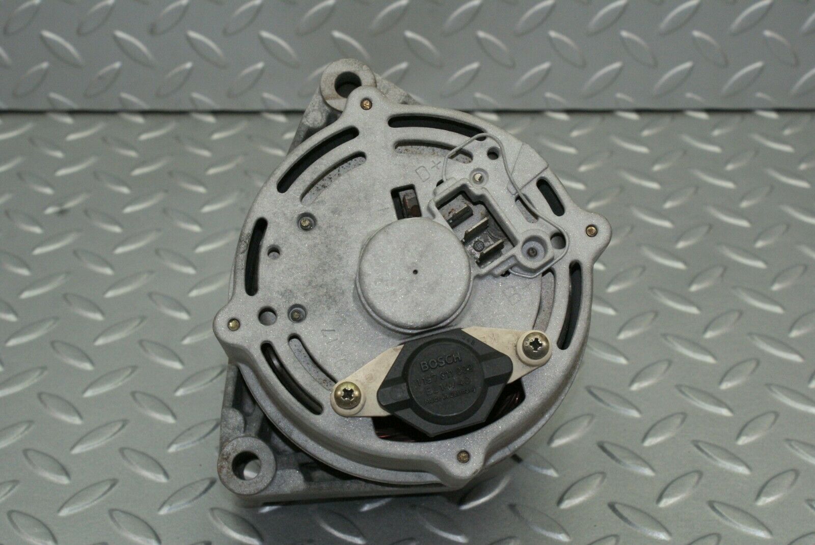 2651 Mercedes-Benz W116 350SE Alternator Bosch