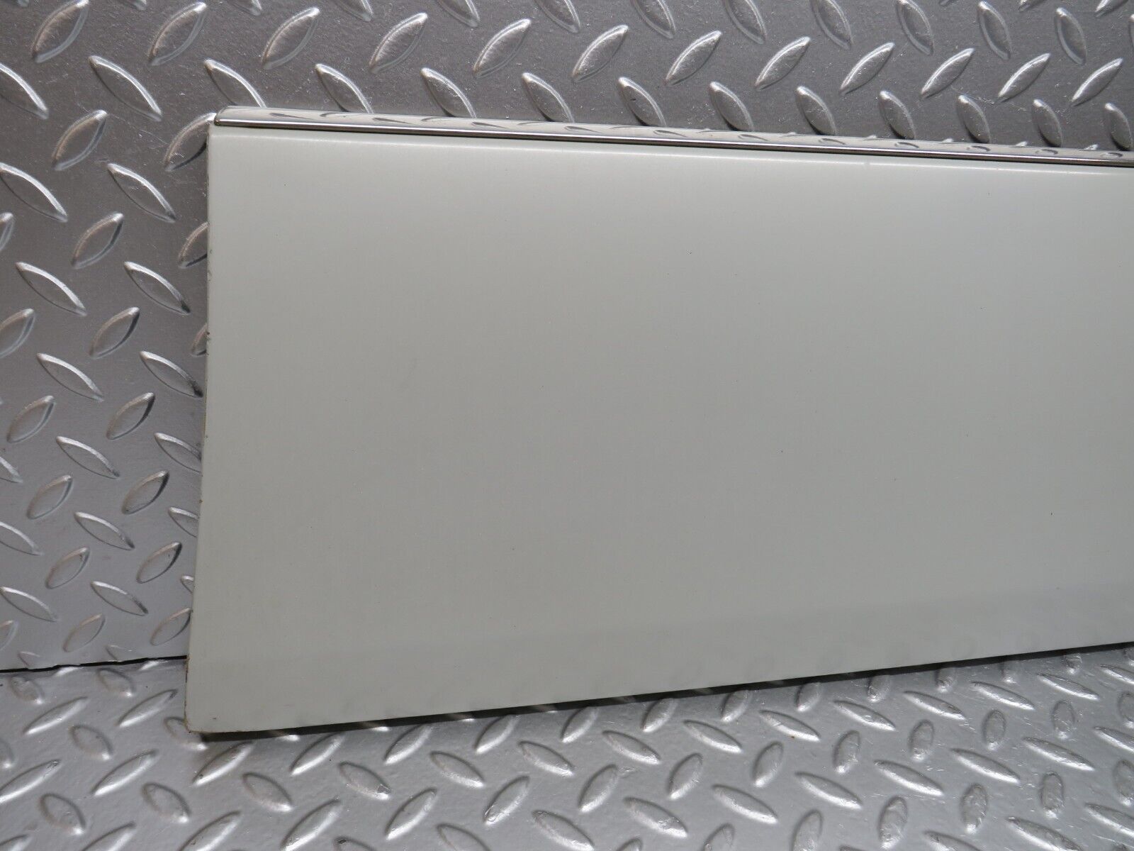 30365 Mercedes-Benz W124 230E Front Right Door Lower Moulding 1246901640