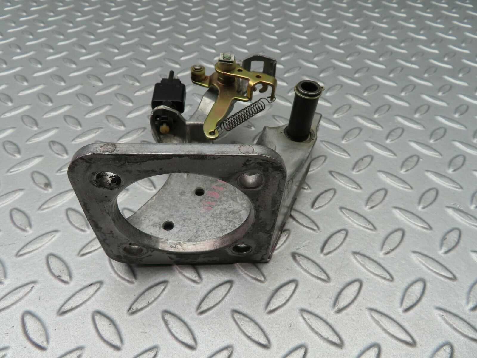 5490 Mercedes-Benz W124 230E Brake Pedal Bracket 1242900919