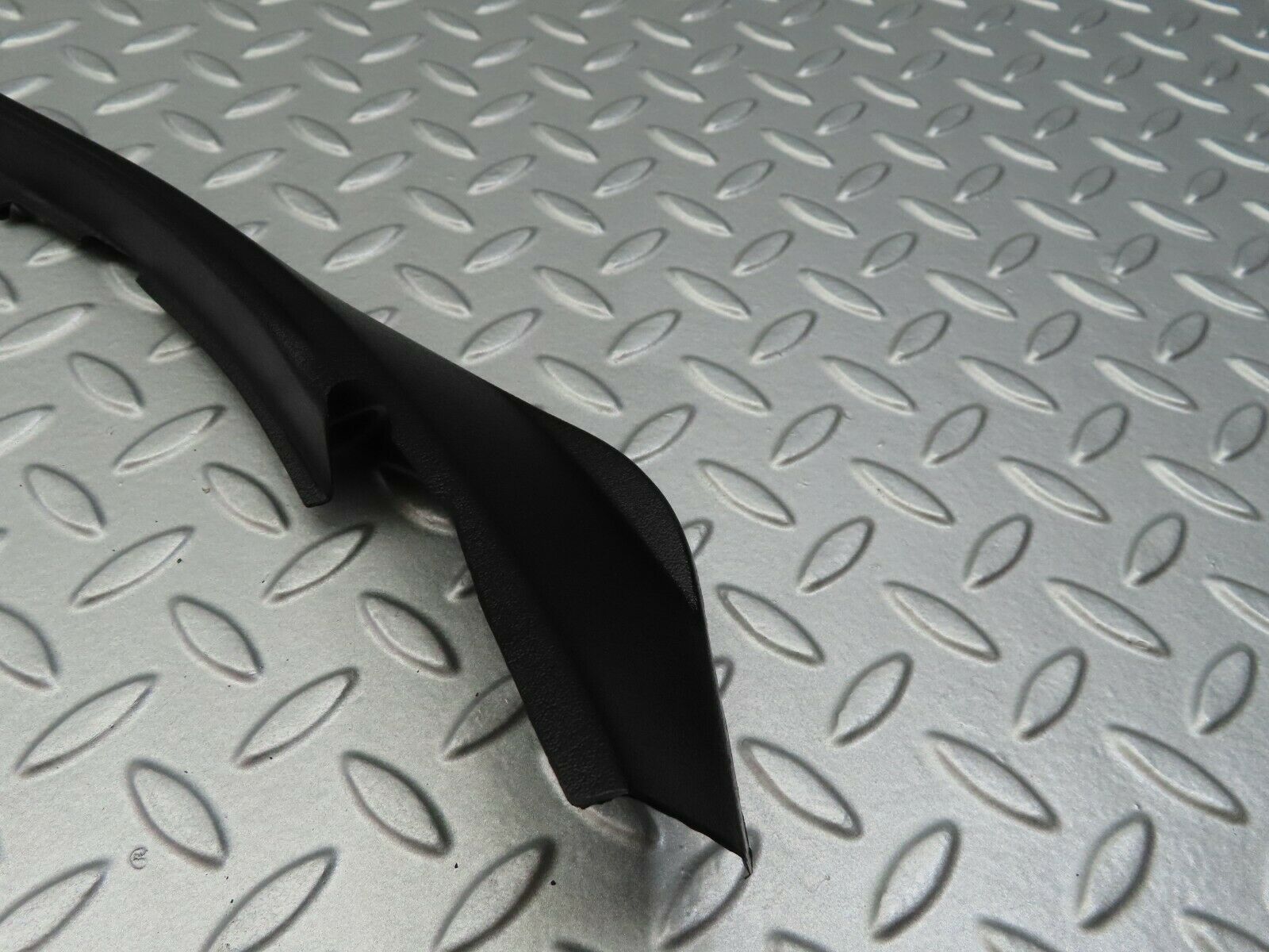 6609 Mercedes-Benz S124 E220 Wagon Front Left Inner Window Frame Cover