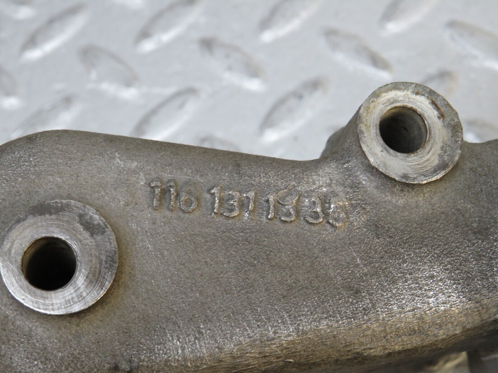 37589 Mercedes-Benz W109 300SEL Air Suspension Compressor Bracket 1161311335