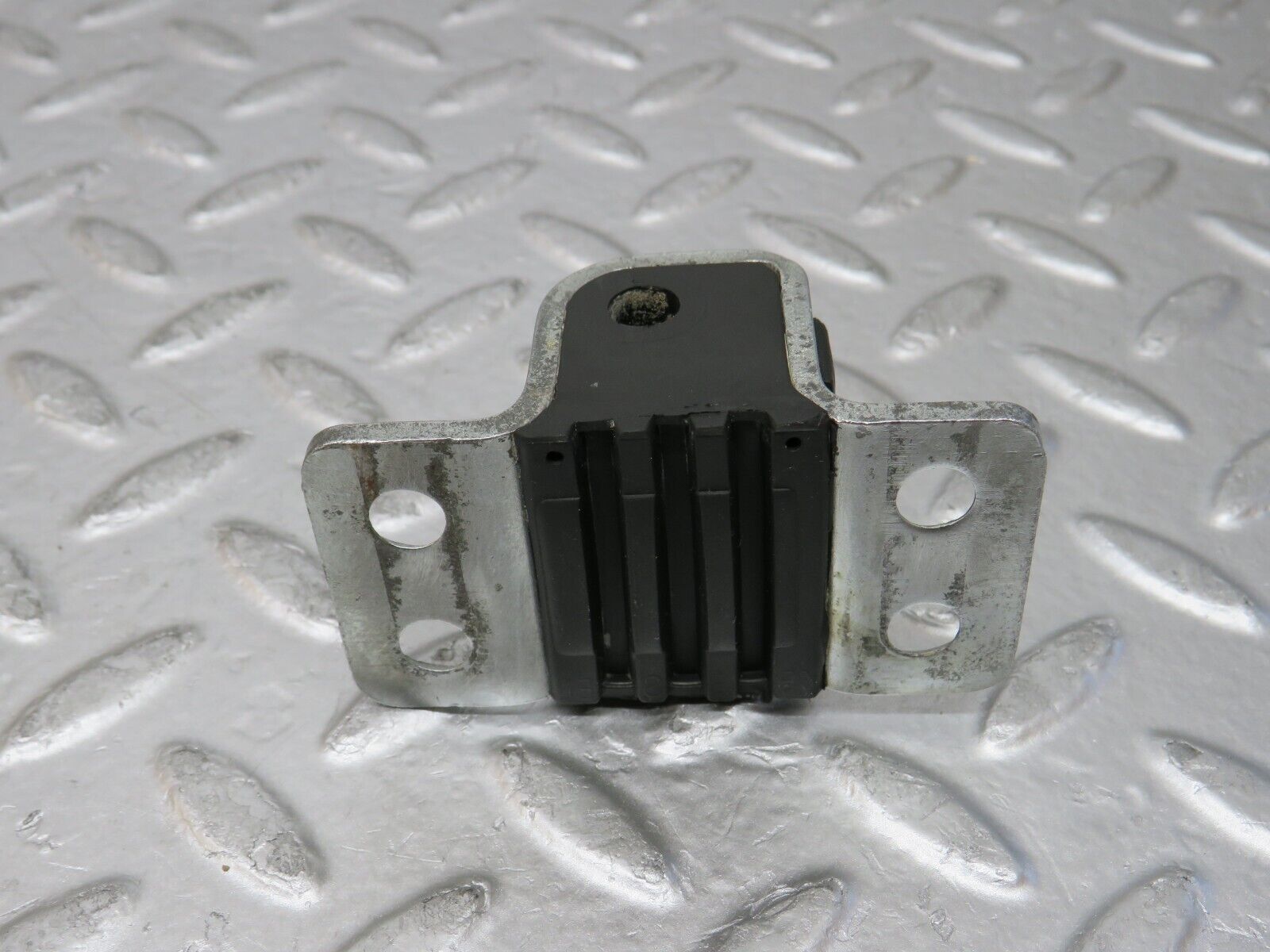 26806 Mercedes-Benz W123 240D Door Lock Latch Front Left Side