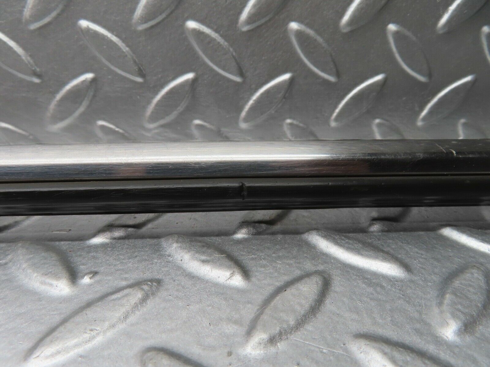 20961 Mercedes-Benz W114 250CE Coupe Rear Right Fender Wing Centre Moulding Trim