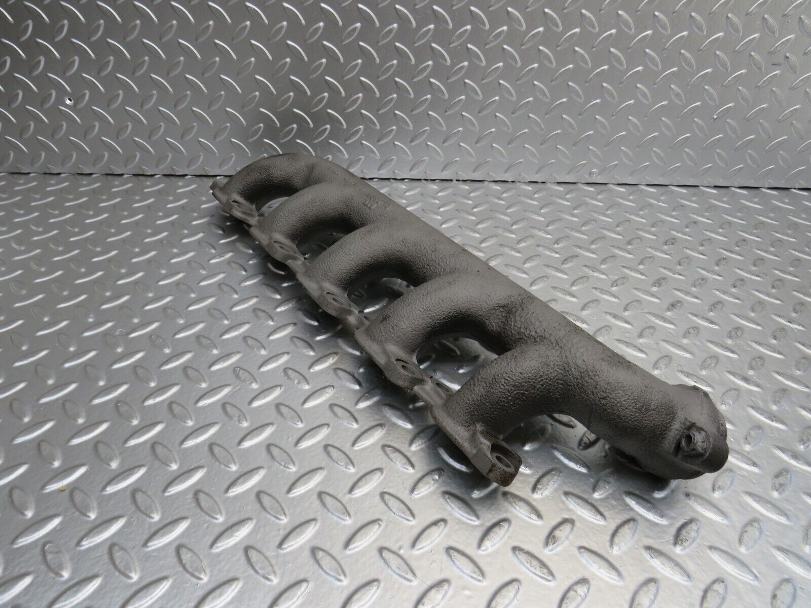 25389 Mercedes-Benz W201 190D Exhaust Manifold 6021420201