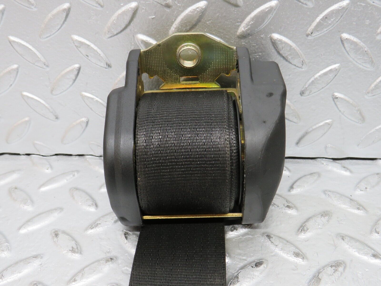 32089 Mercedes-Benz W123 230E Front Left Seat Belt & Buckle 1238602586