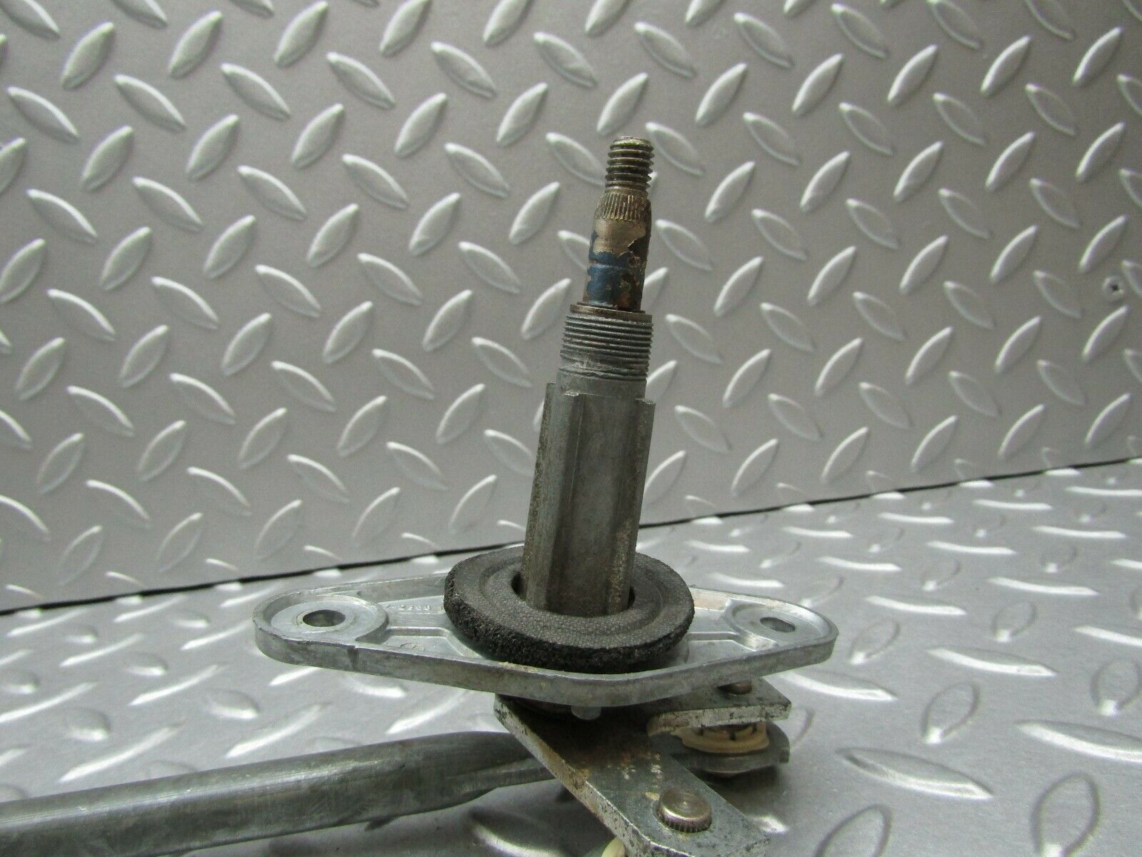 3395 Mercedes-Benz W108 280SE Windshield Wiper Linkage