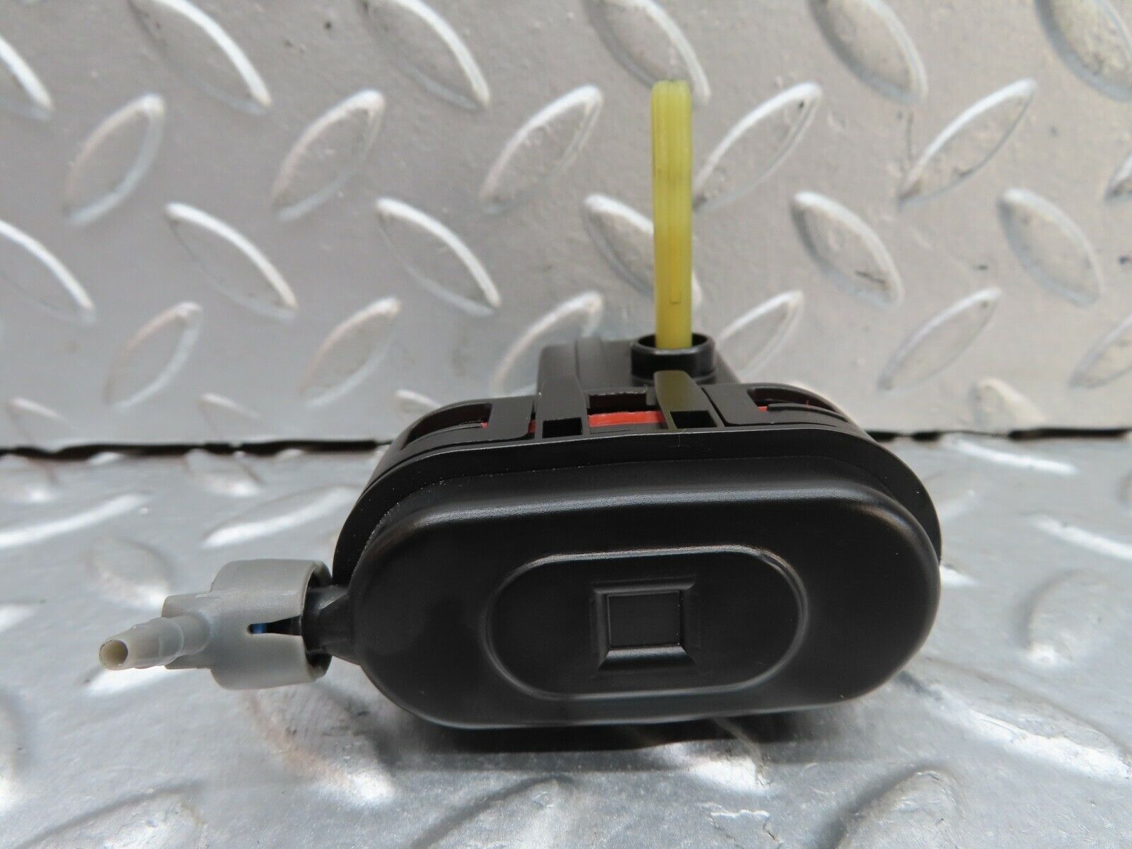 19368 Mercedes-Benz C140 CL420 Coupe Heater Box Vacuum Actuator 9062700612