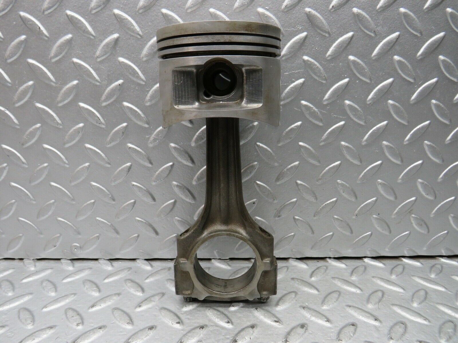21746 Mercedes-Benz W126 300SE Piston With Connecting Rod 88.475 mm