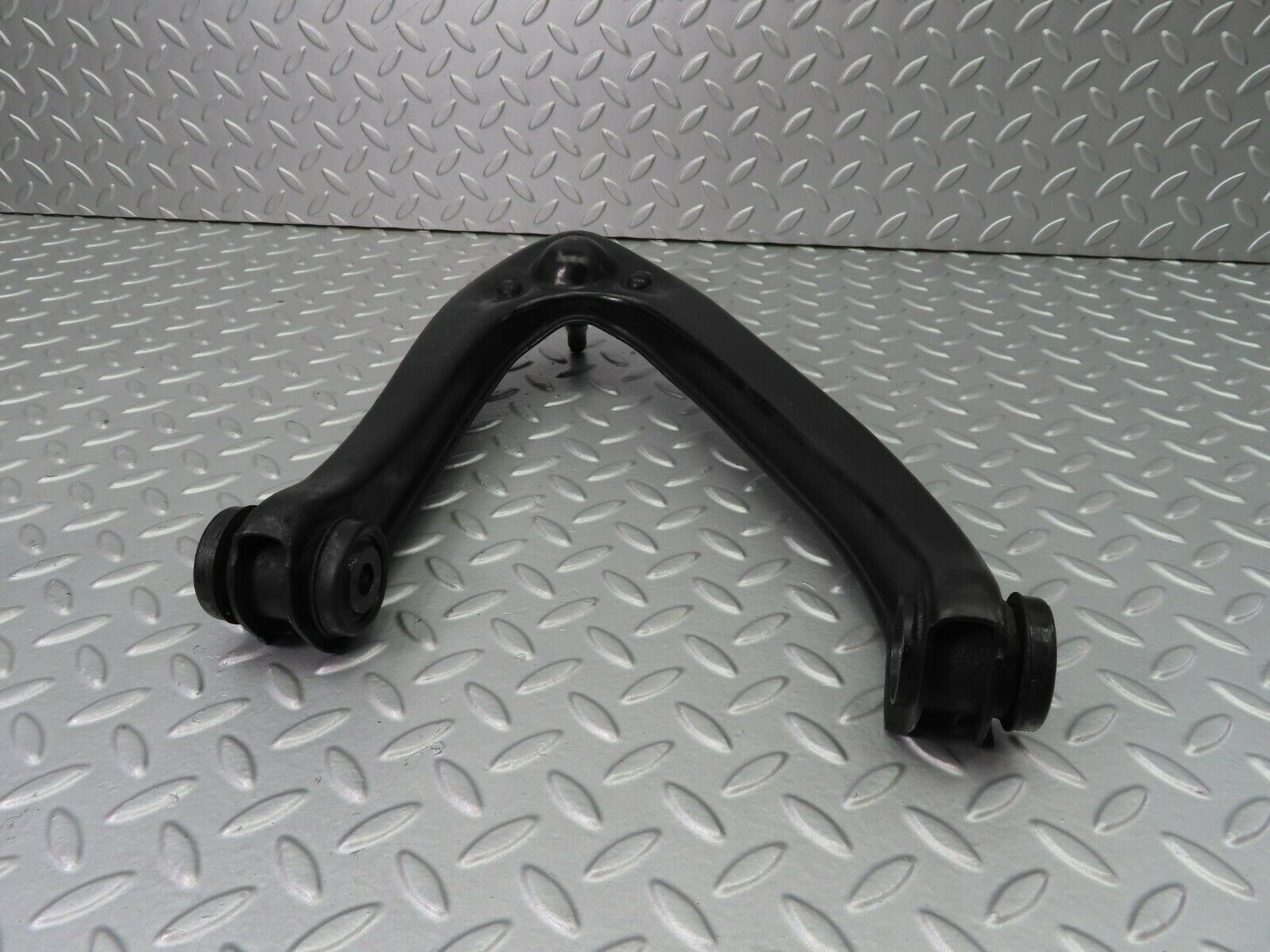 7213 Mercedes-Benz C107 350SLC Coupe Upper Control Arm Left