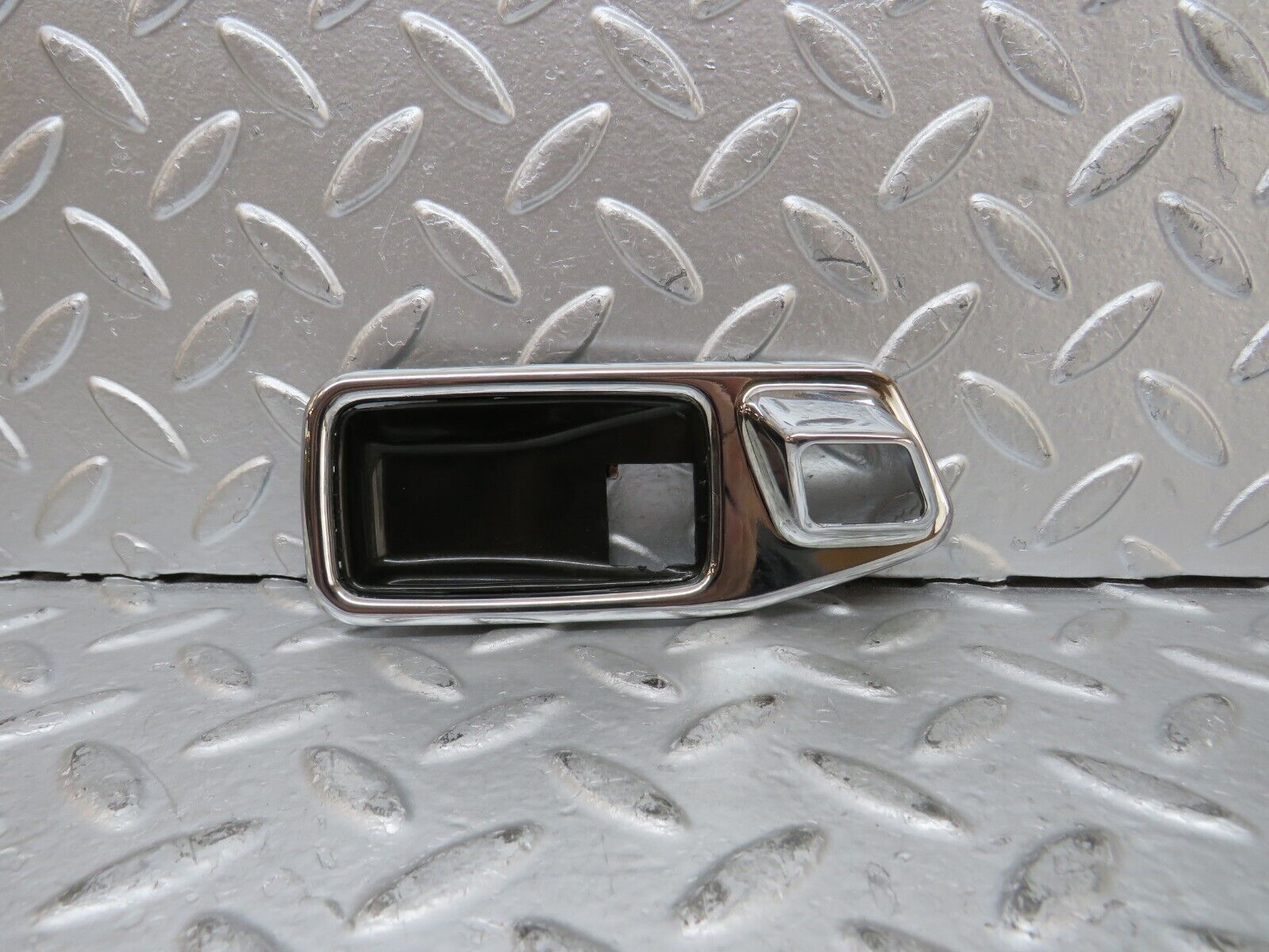 27172 Mercedes-Benz W123 280E Chrome Frame Door Opener Rear Right 1167660211