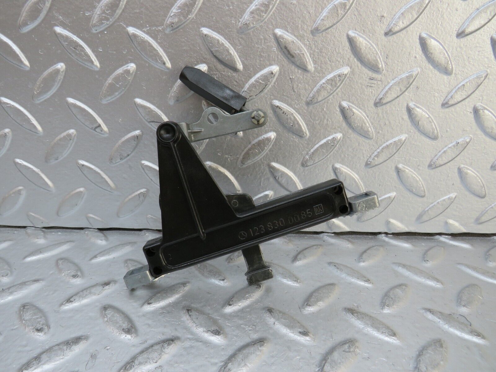 26918 Mercedes-Benz W123 240D Heater Control Switch 1238300085