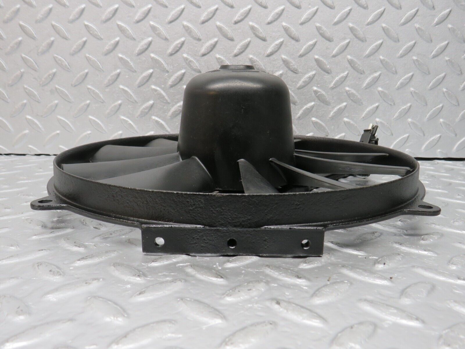 39578 Mercedes-Benz R129 320SL Coupe Radiator Cooling Fan AEG 881.055105 1295050455