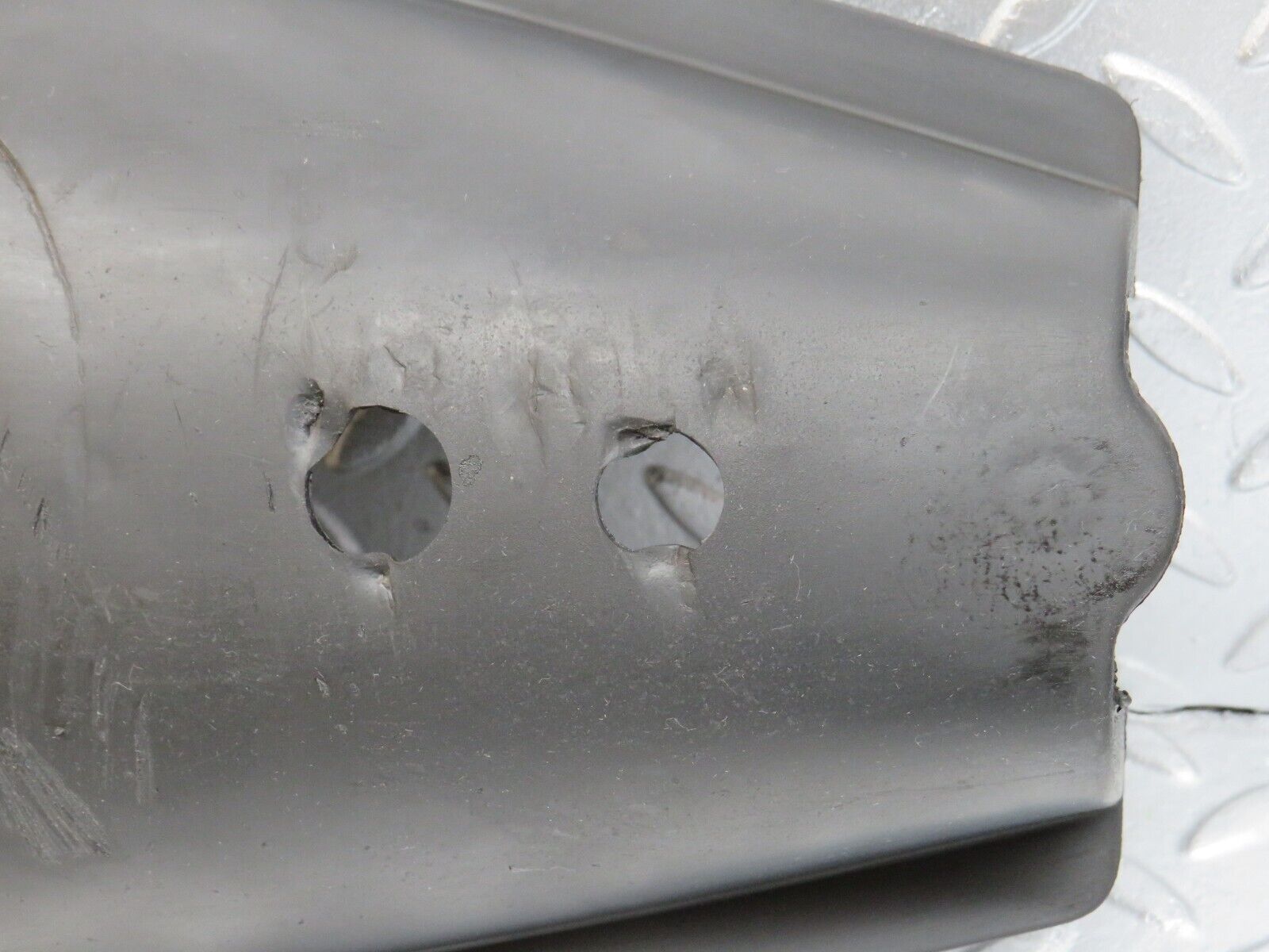 33574 Mercedes-Benz W201 190E 2.0L Rear Control Arm Cover Pair 1243520088