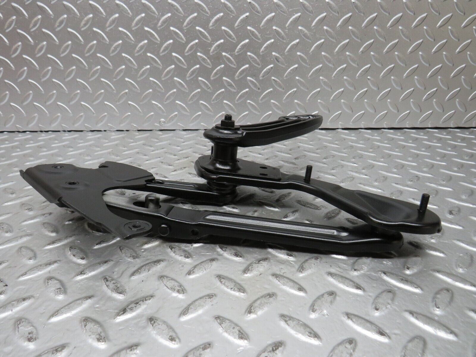 27741 Mercedes-Benz S124 300TE Wagon Bonnet Hinge Light Side 1298870174