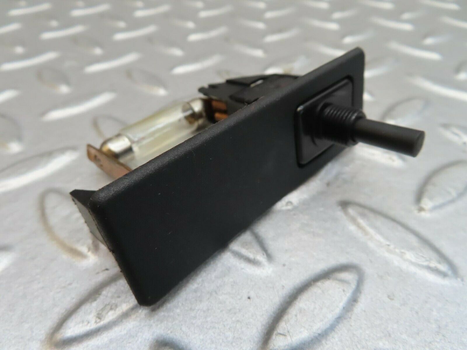 15486 Mercedes-Benz W123 230E Trunk Light 1158202511