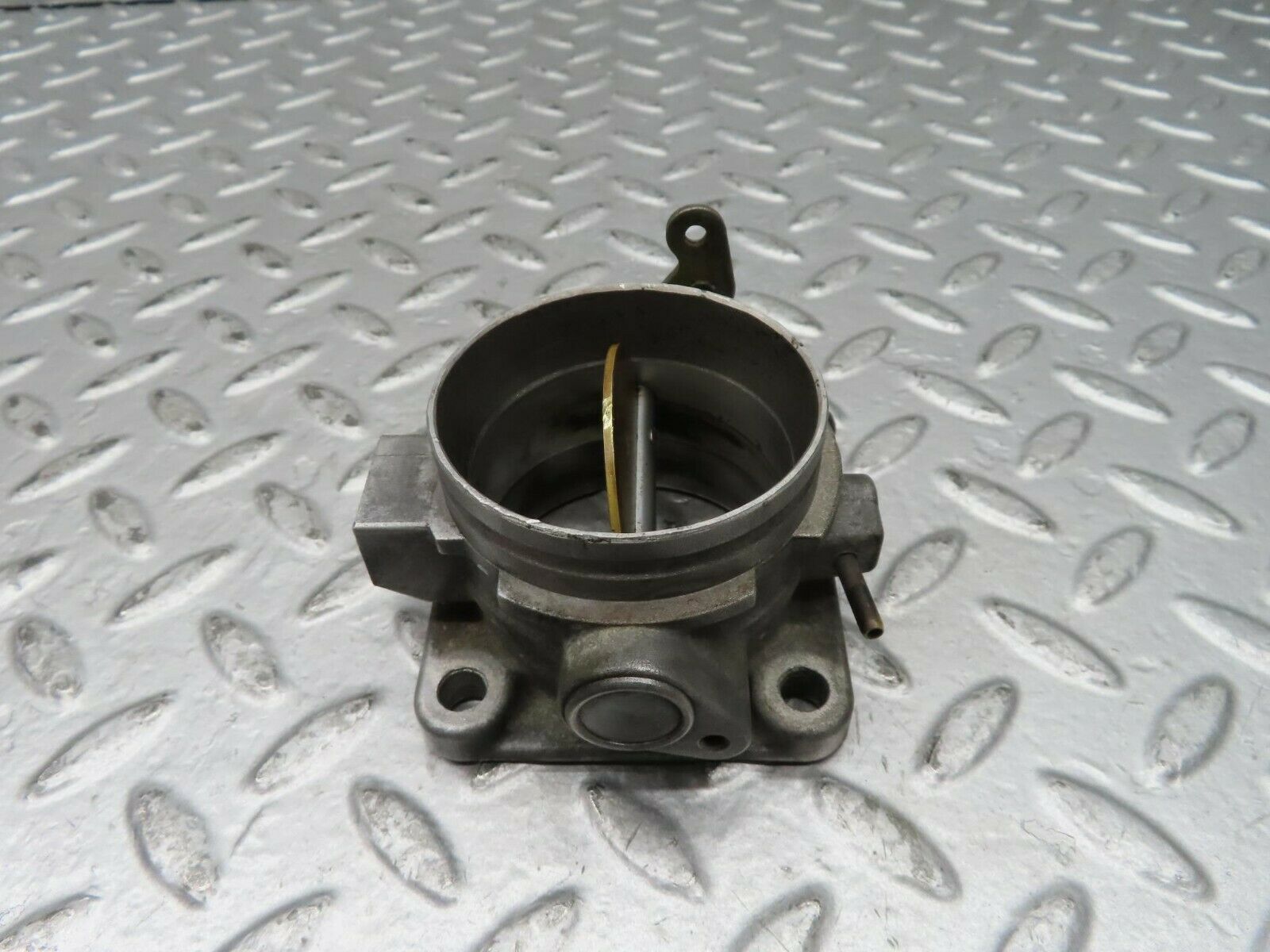 15271 Mercedes-Benz W123 230E Throttle Body Valve