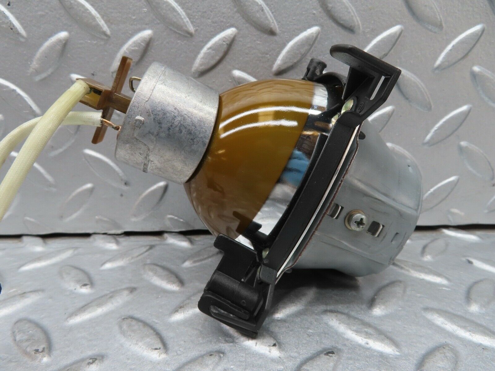 17227 Mercedes-Benz R129 300SL Coupe Front Left Fog Light 1305300028