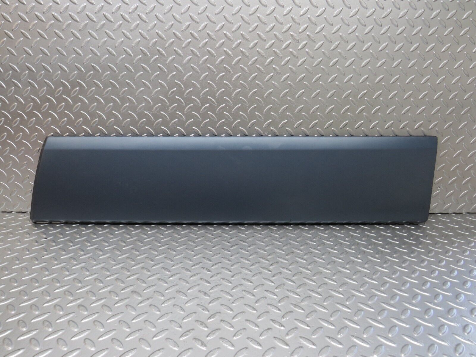 25233 Mercedes-Benz W201 190D Front Right Door Moulding Trim 2016905640