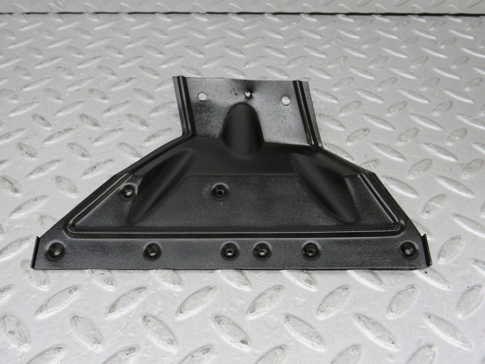 35783 Mercedes-Benz W108 Engine Bay Wire Cover