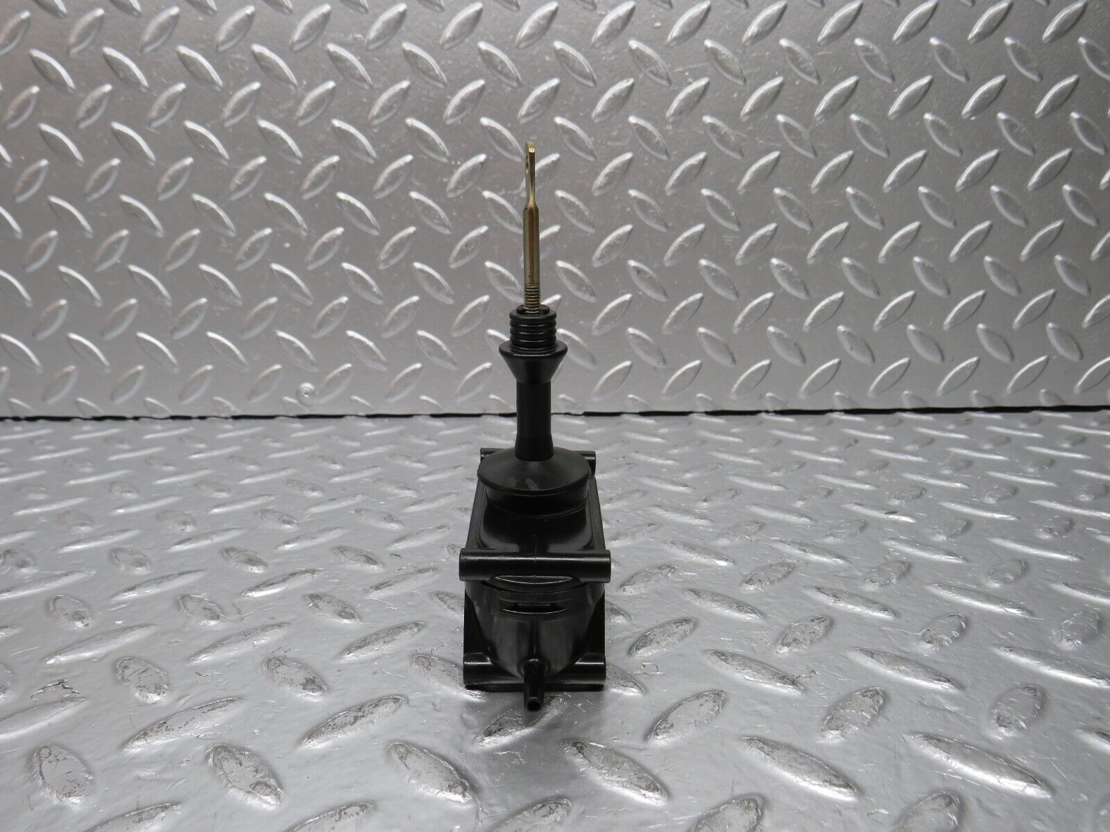 30876 Mercedes-Benz W201 190E 2.0L Door Lock Vacuum Actuator Front Left