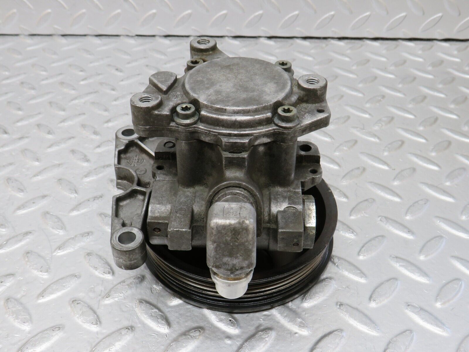 34946 Mercedes-Benz W210 320E Power Steering Pump Luk 0024662401