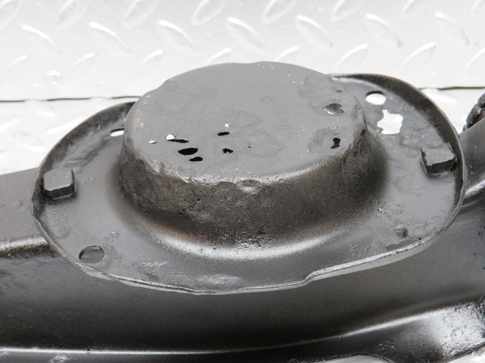 0367 Mercedes-Benz W108 280SE Rear Axle Spring Coil Mount