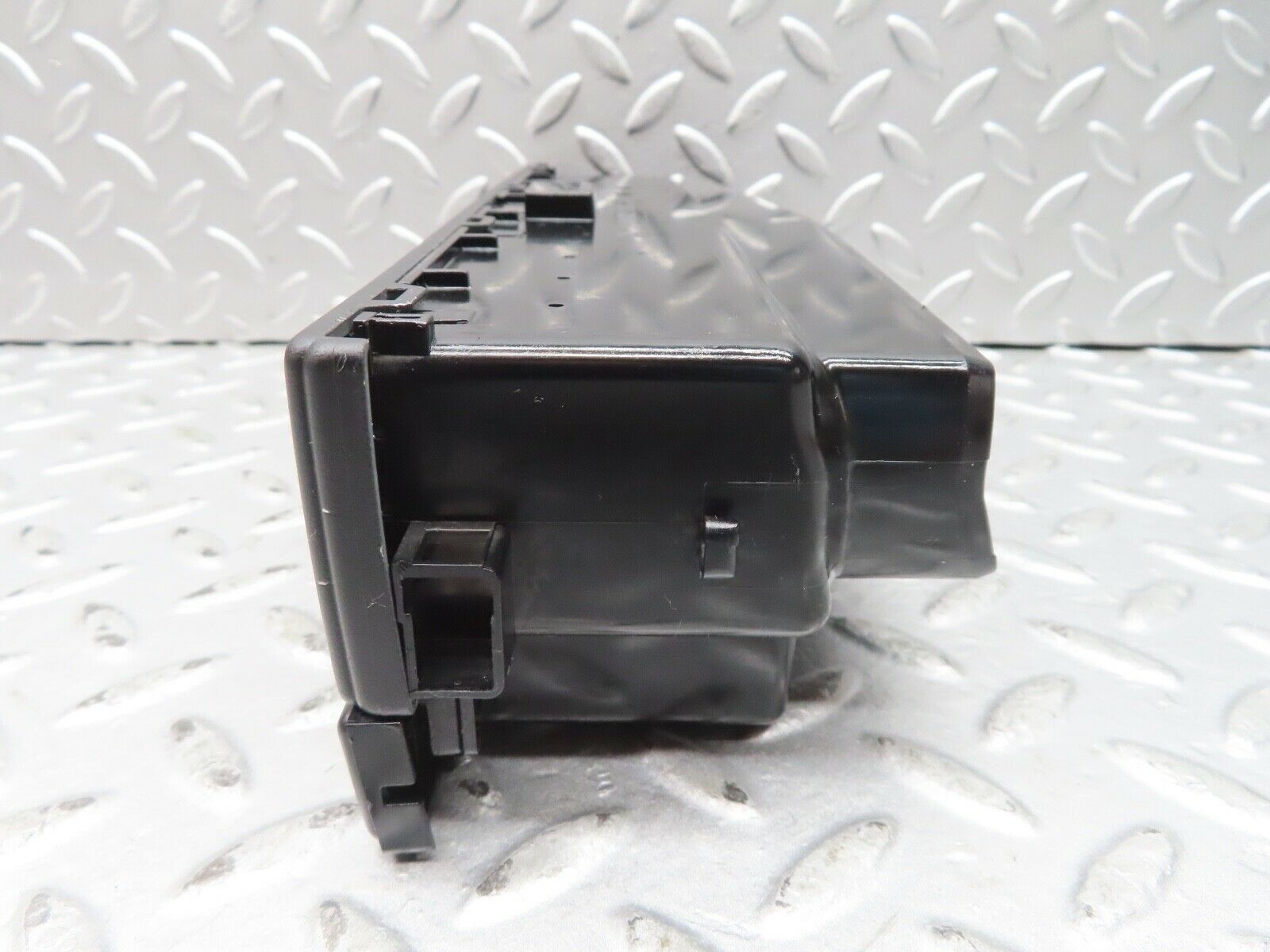 17121 Mercedes-Benz R129 300SL Coupe Dash Centre Air Vent 1298300054