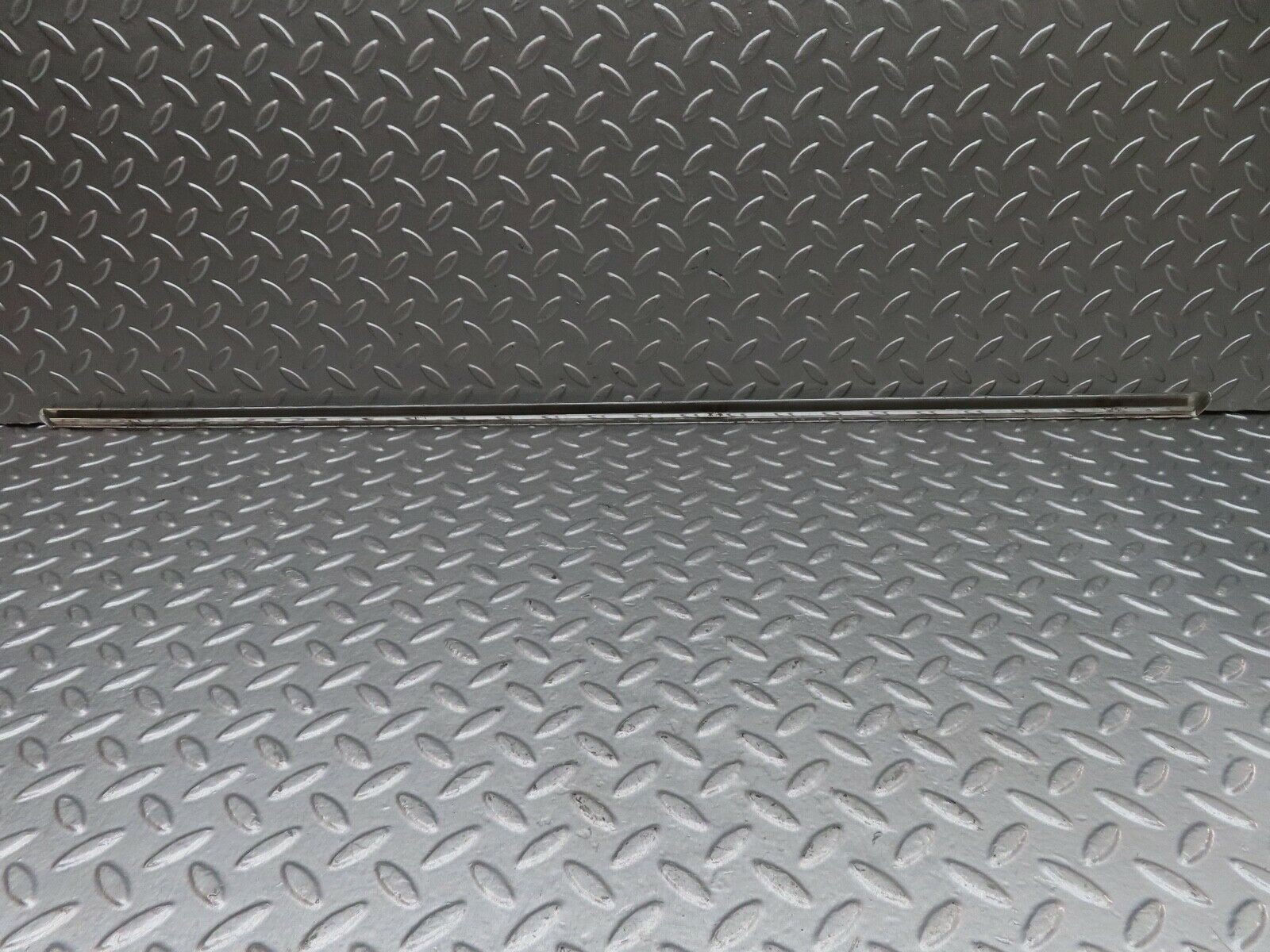 18142 Mercedes-Benz W123 200 Rear Left Door Chrome Moulding Trim