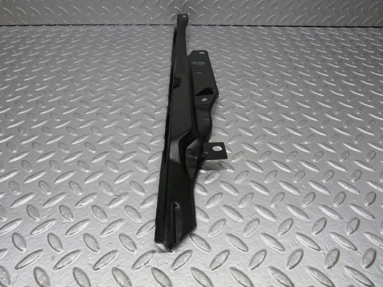 38011 Mercedes-Benz A124 320E Cabriolet Rear Left Window Channel Support