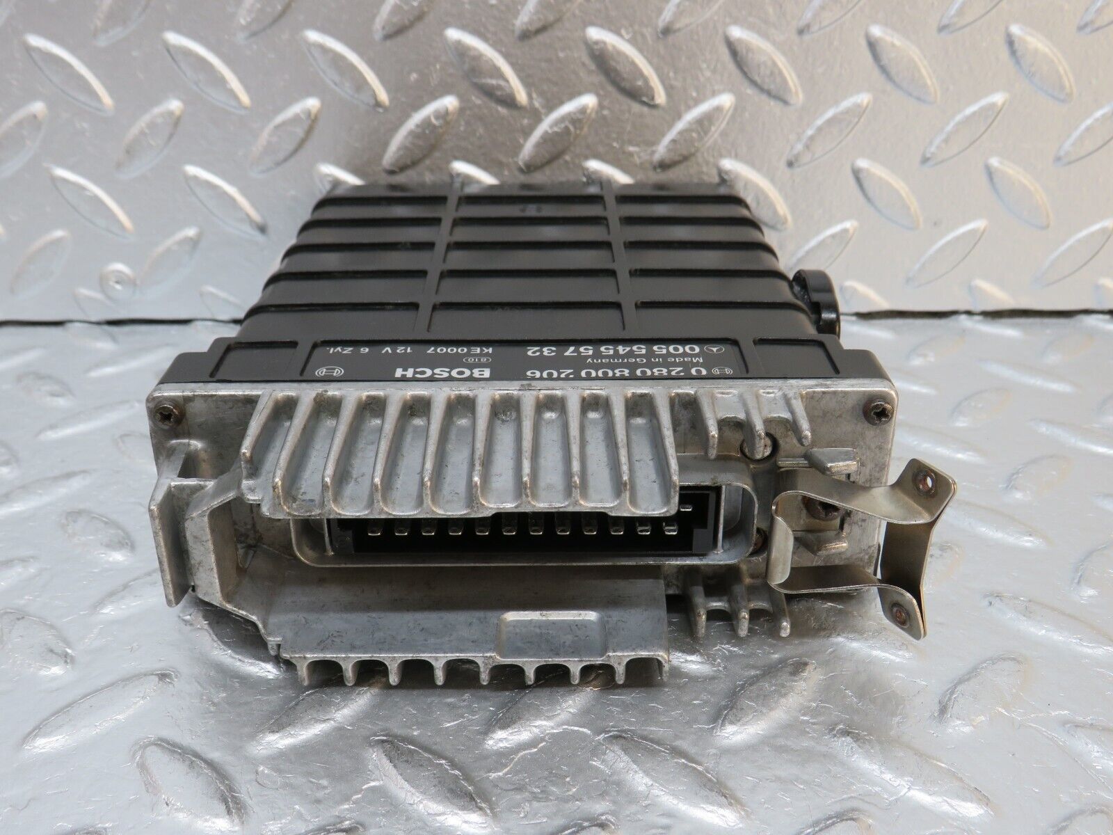 32421 Mercedes-Benz S124 300TE Engine Control Unit Bosch 0280800206 0055455732
