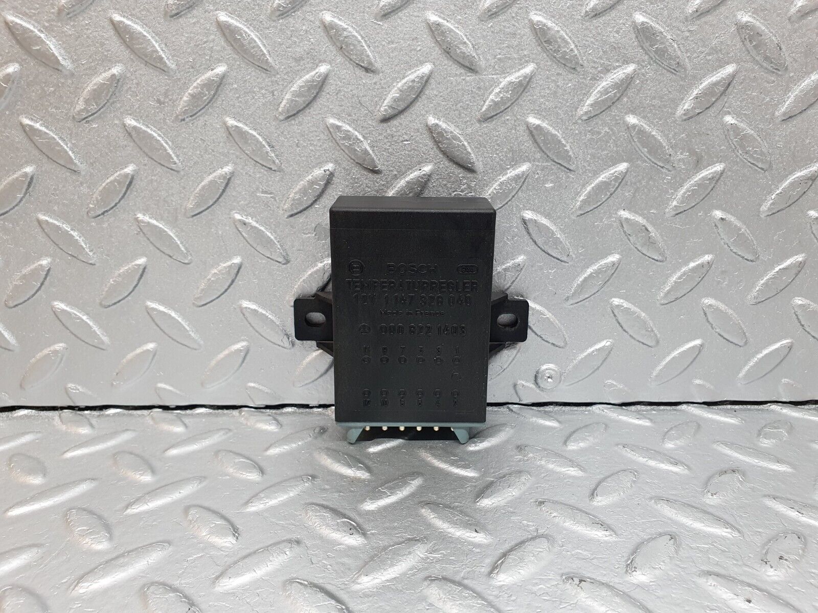 40884 Mercedes-Benz W126 300SE Heating Control Unit Bosch 0008221403 1147328040