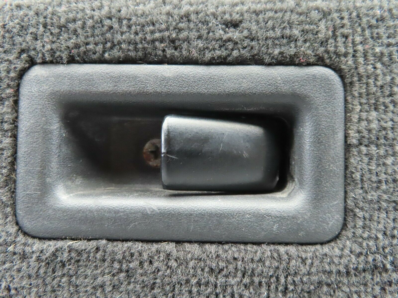 6664 Mercedes-Benz S124 E220 Wagon Rear Right Boot Cover Panel