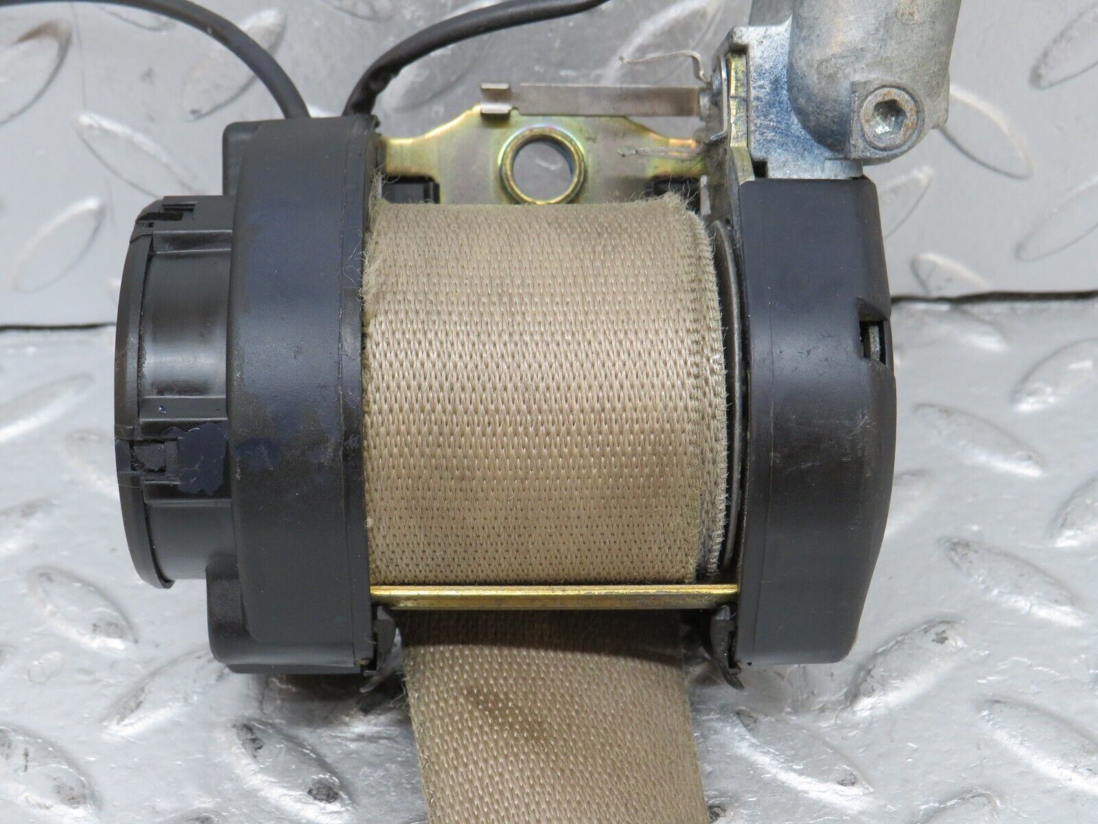 36827 Mercedes-Benz R129 300SL-24 Front Right Seat Belt With Buckle 1298601469