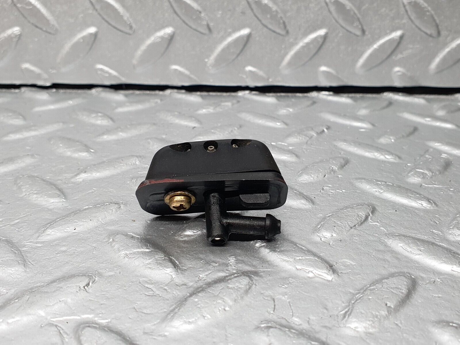 41301 Mercedes-Benz S124 E220 Wagon Windscreen Washer Nozzle