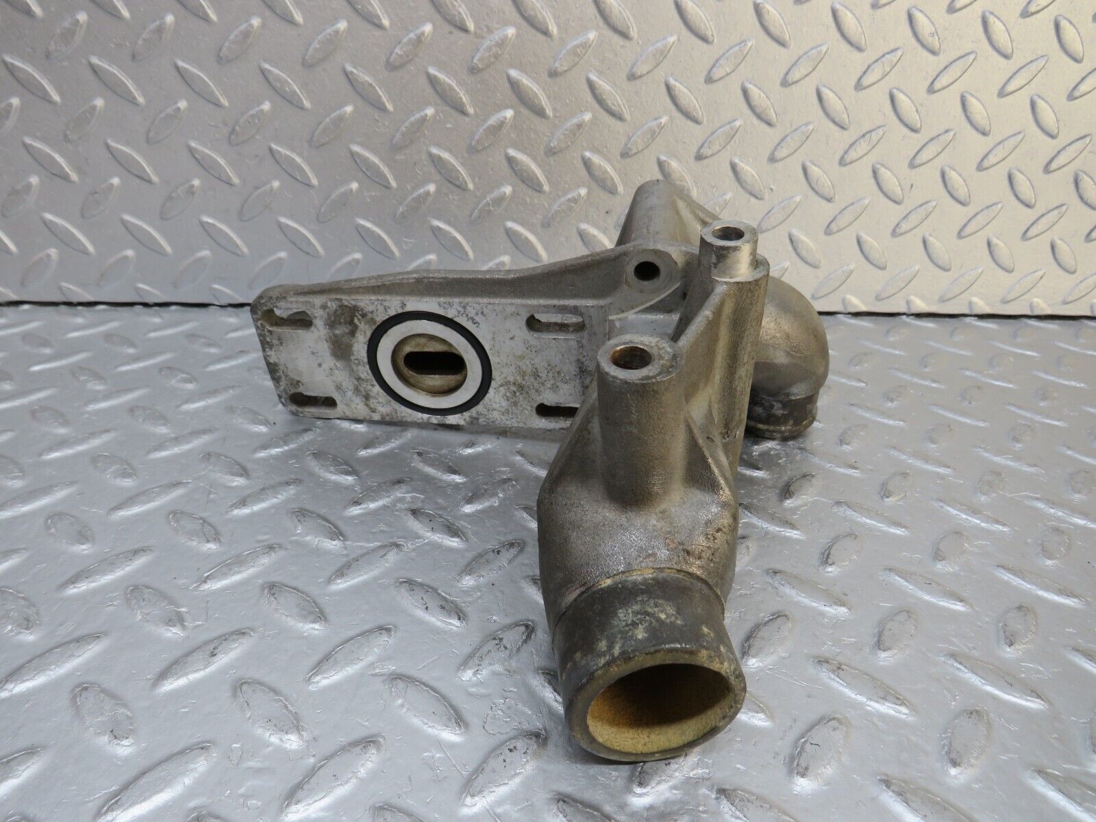 37589 Mercedes-Benz W109 300SEL Air Suspension Compressor Bracket 1161311335