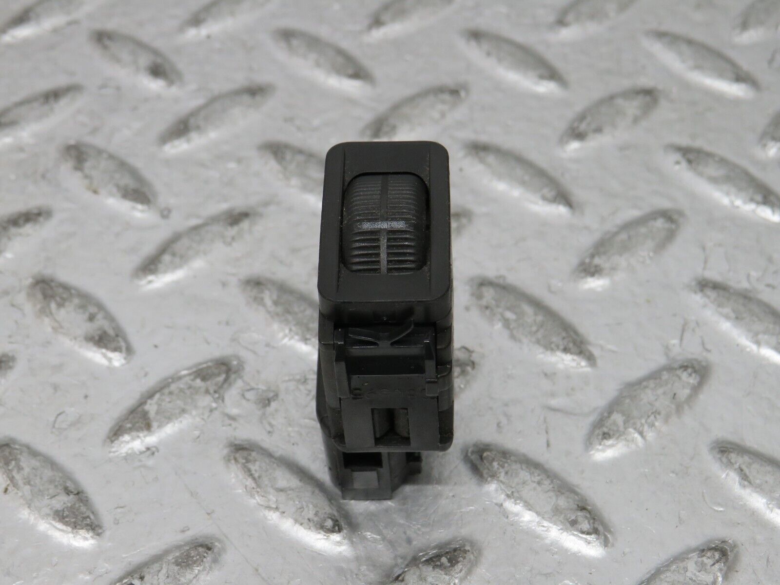 27586 Mercedes-Benz S124 300TE Wagon Headlight Level Switch 1248000673